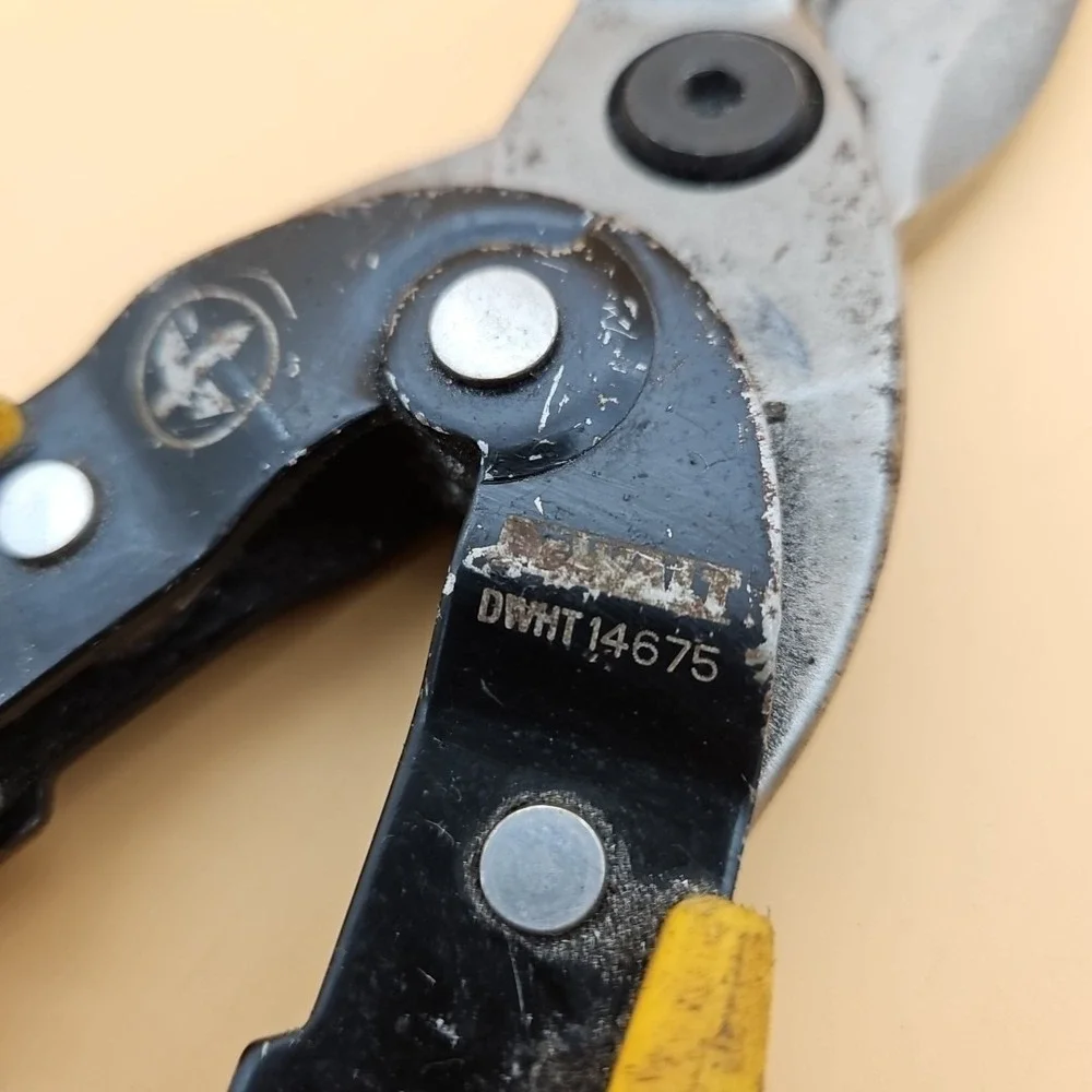 DeWalt 10 Inch Straight-cut‎ Aviation Snip Ergo Dewalt Cut Straight Snips Tin